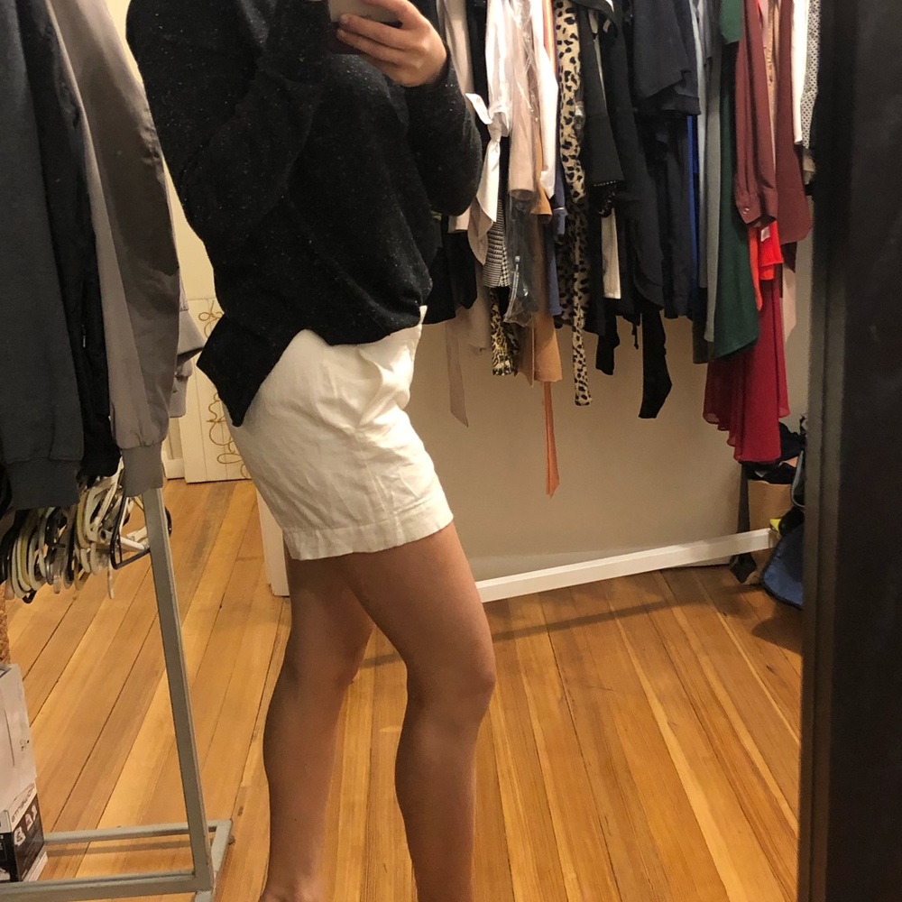 Banana Republic white linen shorts-size 2